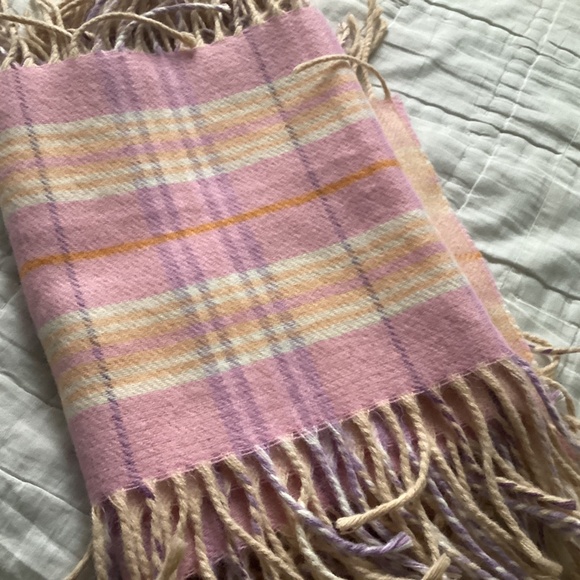 V FRAAS PASTEL PINKS CHECKERED LONG FRINGED SIDES SCARF - Picture 6 of 10